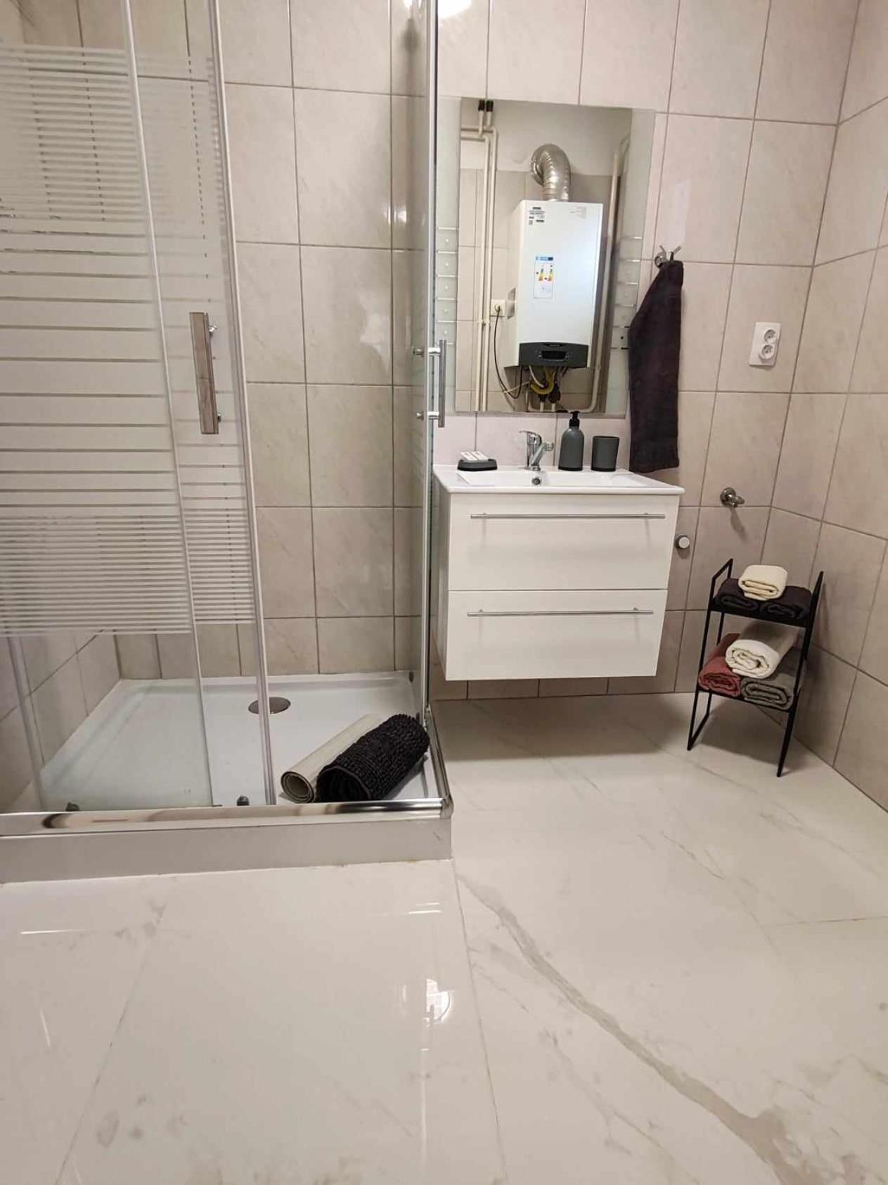 To Apartman Gunarasfuerdo Dombóvár Εξωτερικό φωτογραφία