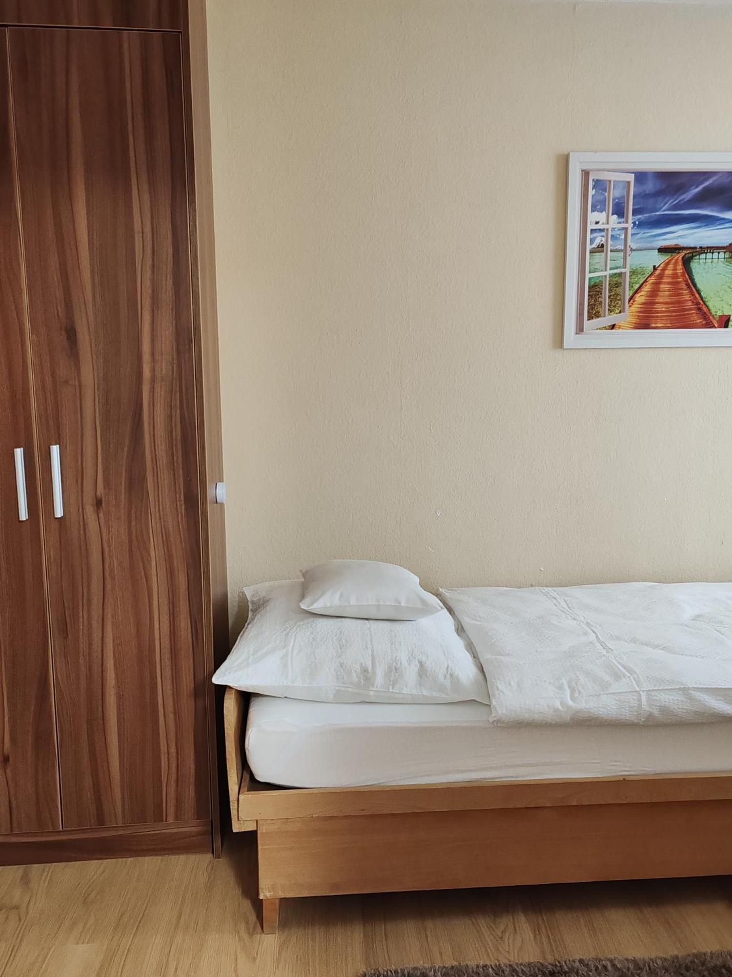 To Apartman Gunarasfuerdo Dombóvár Δωμάτιο φωτογραφία